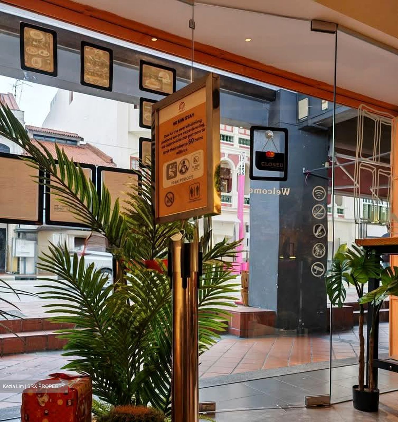 South Bridge Road (D1), Retail #566797321